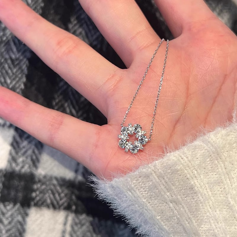 Kaunis Kaulakoru ainutlaatuisella tyylillä