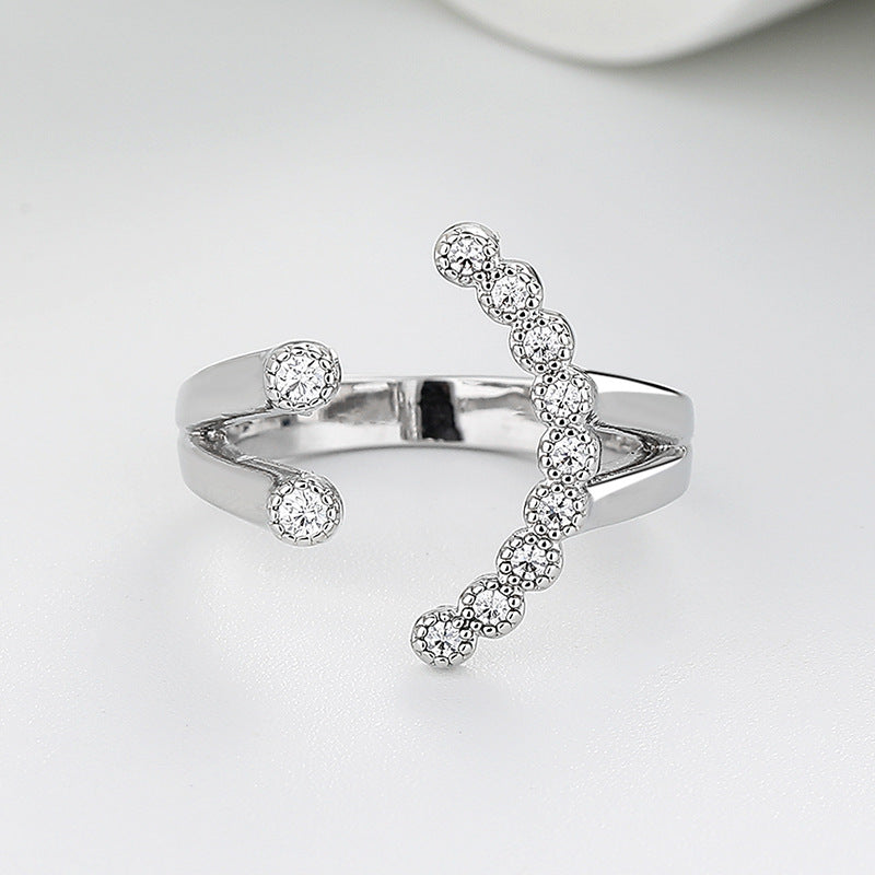 Kaunis Sormus ainutlaatuisella tyylillä