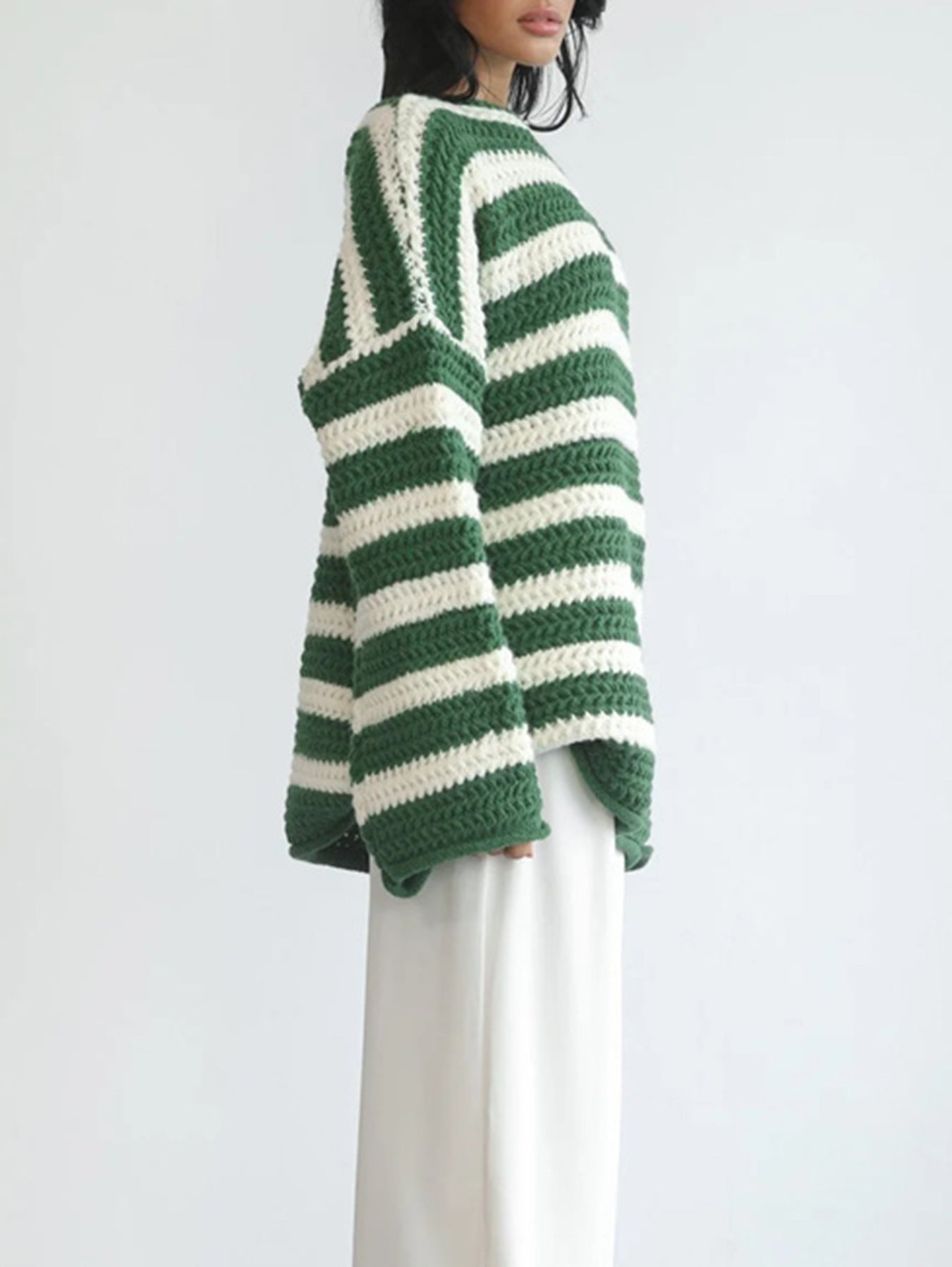 Well Tailored Sweater with a Graceful Silhouette
