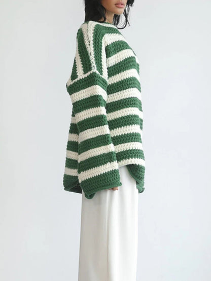 Well Tailored Sweater with a Graceful Silhouette