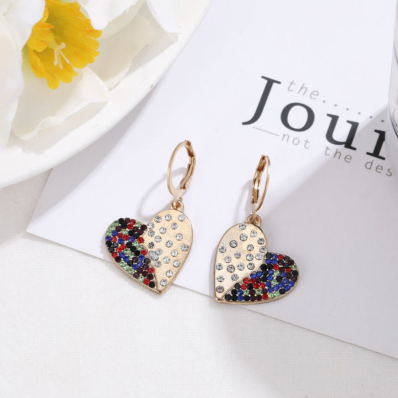 Kaunis Korvarengas ainutlaatuisella tyylillä