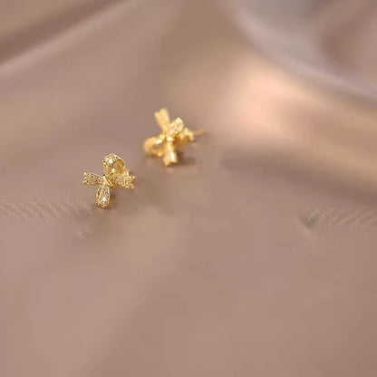 Klassinen Korvarengas ajattomalla viehätyksellä