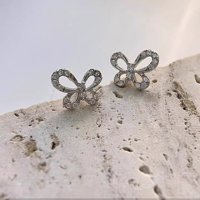 Romanttinen Korvarengas erityisiin hetkiin