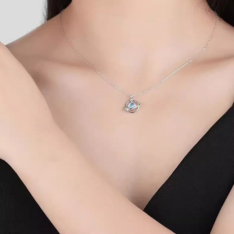 Klassinen Kaulakoru ajattomalla viehätyksellä