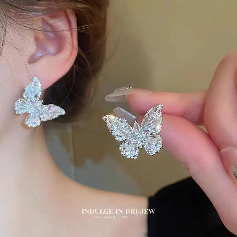 Elegantti Korvarengas jokaiseen tilaisuuteen