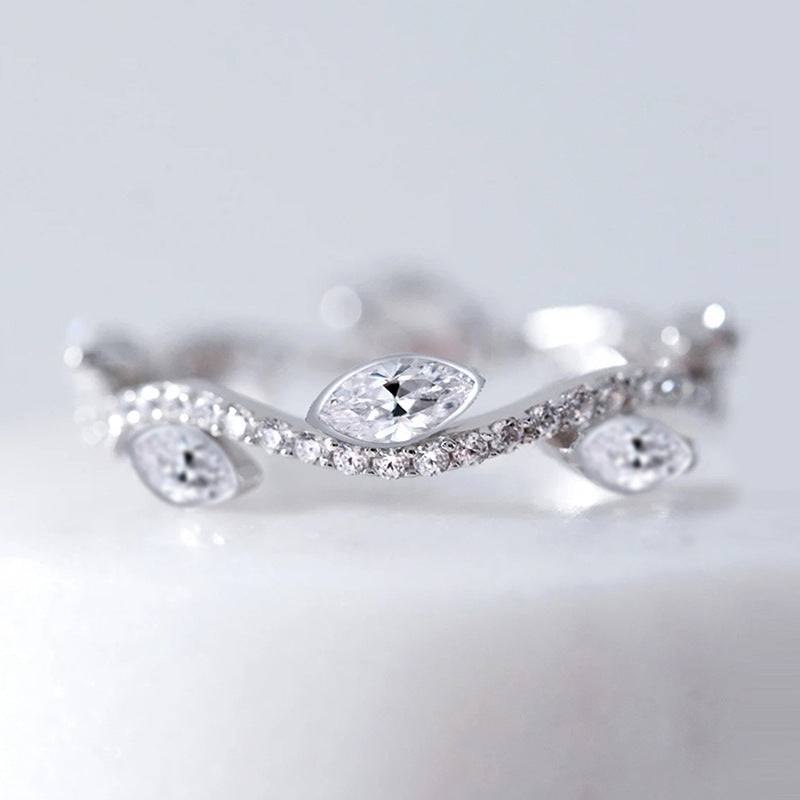 Elegantti Sormus jokaiseen tilaisuuteen