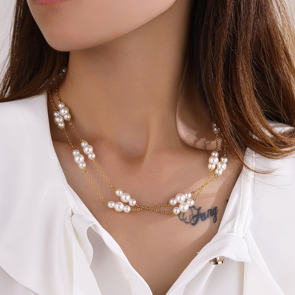 Klassinen Helmi Kaulakoru ajattomalla viehätyksellä