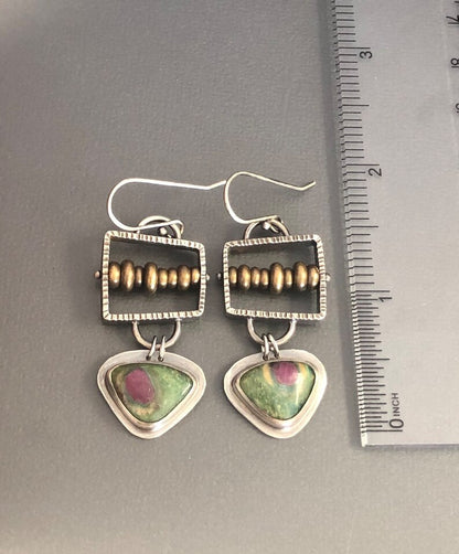 Elegantti Korvarengas jokaiseen tilaisuuteen