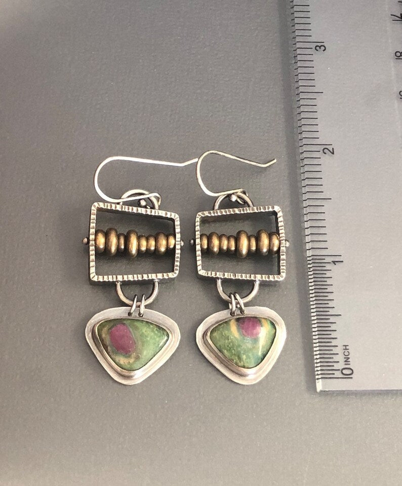 Elegantti Korvarengas jokaiseen tilaisuuteen