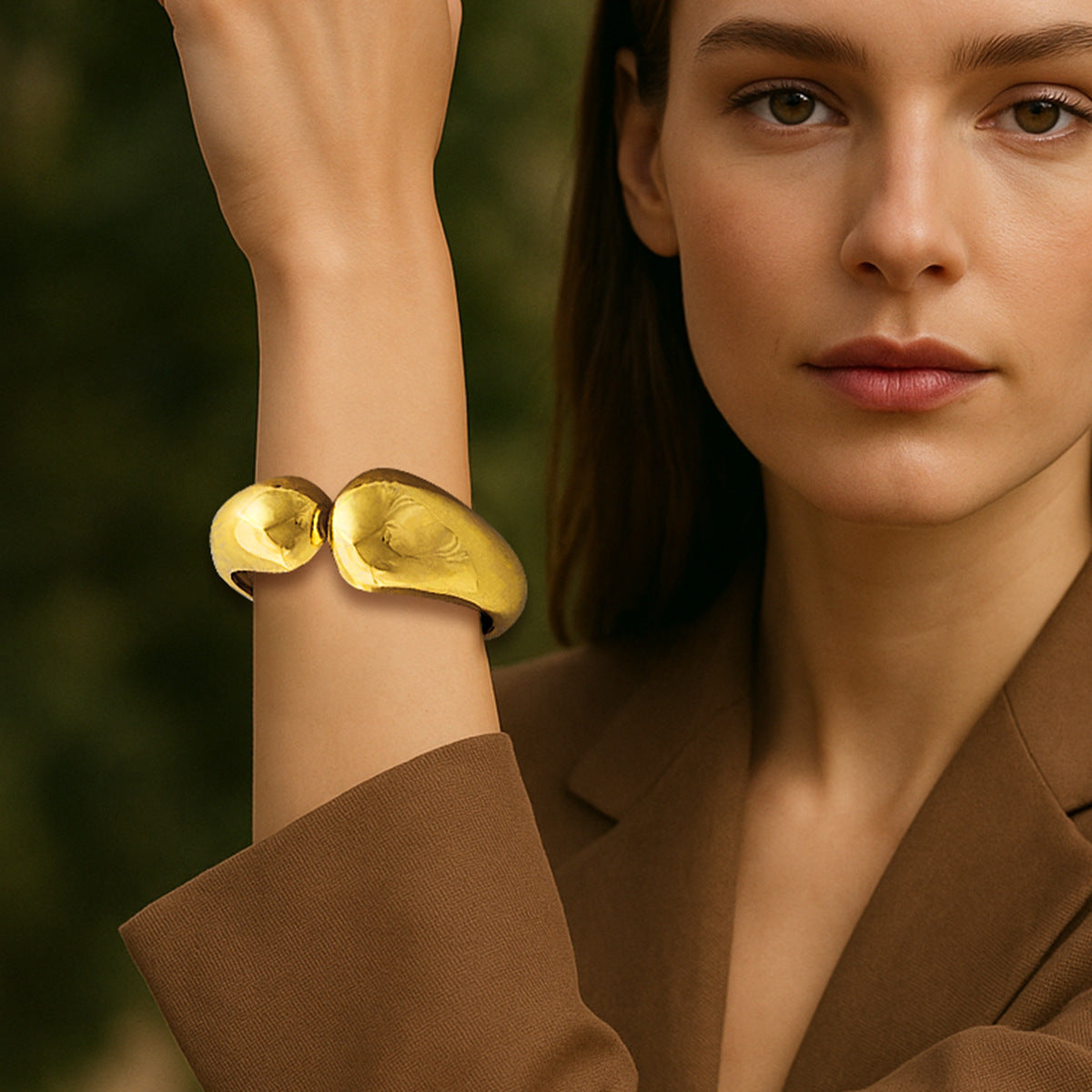 Klassinen Rannekoru ajattomalla viehätyksellä