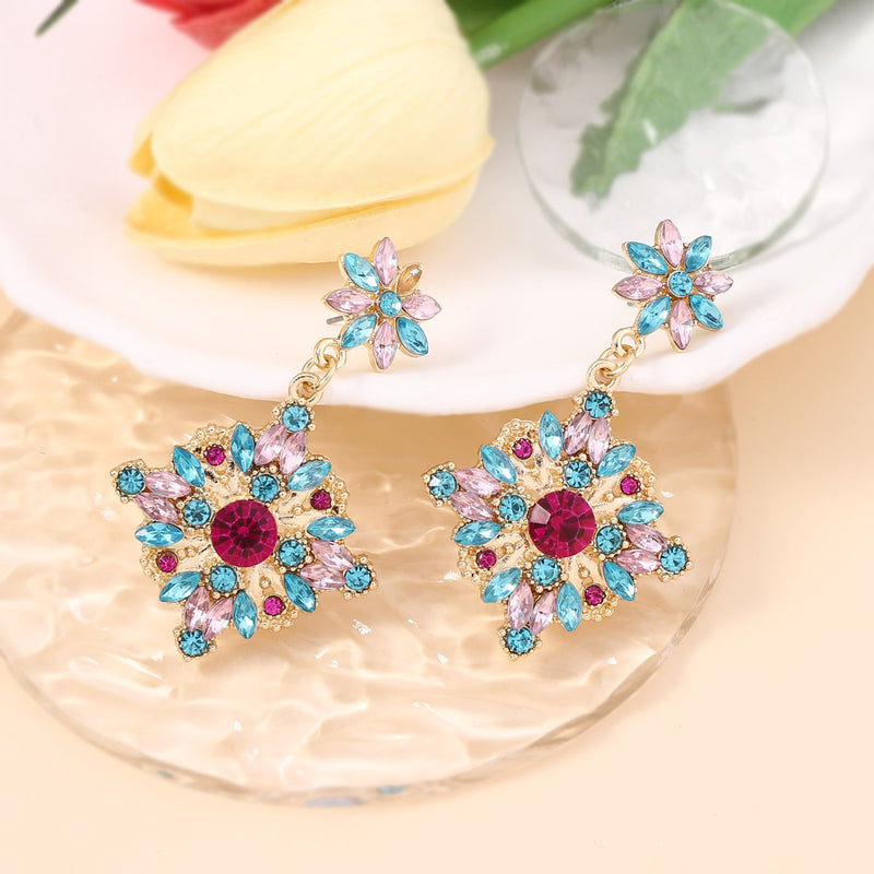 Kaunis Korvarengas ainutlaatuisella tyylillä