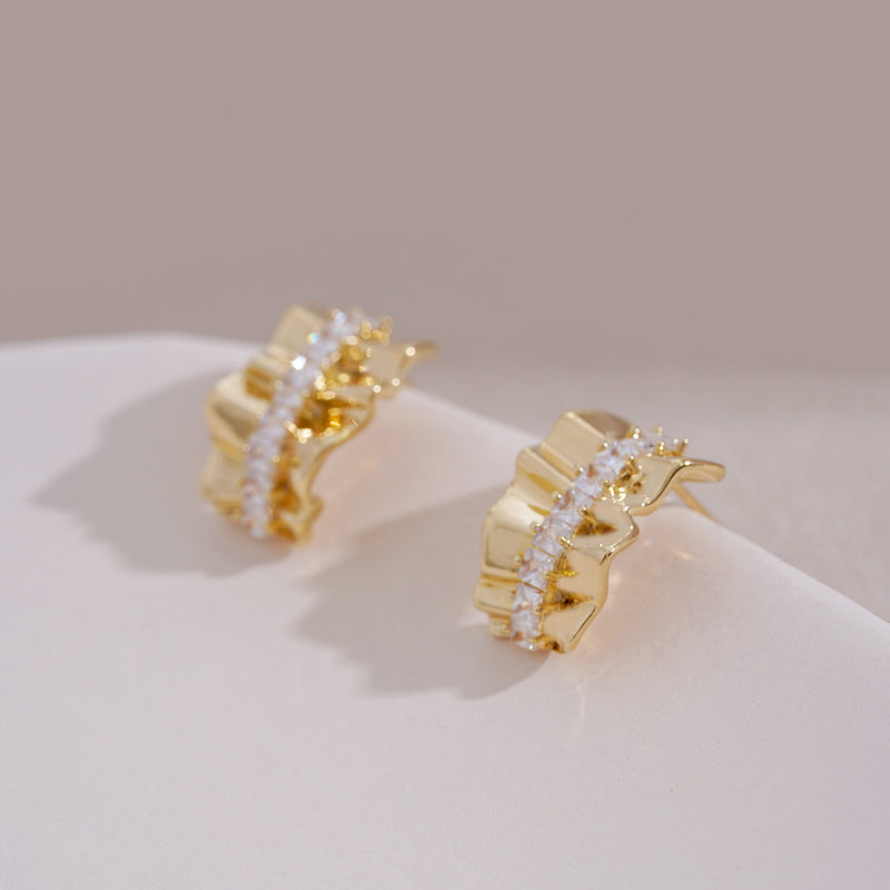 Elegantti Kulta Korvarengas jokaiseen tilaisuuteen