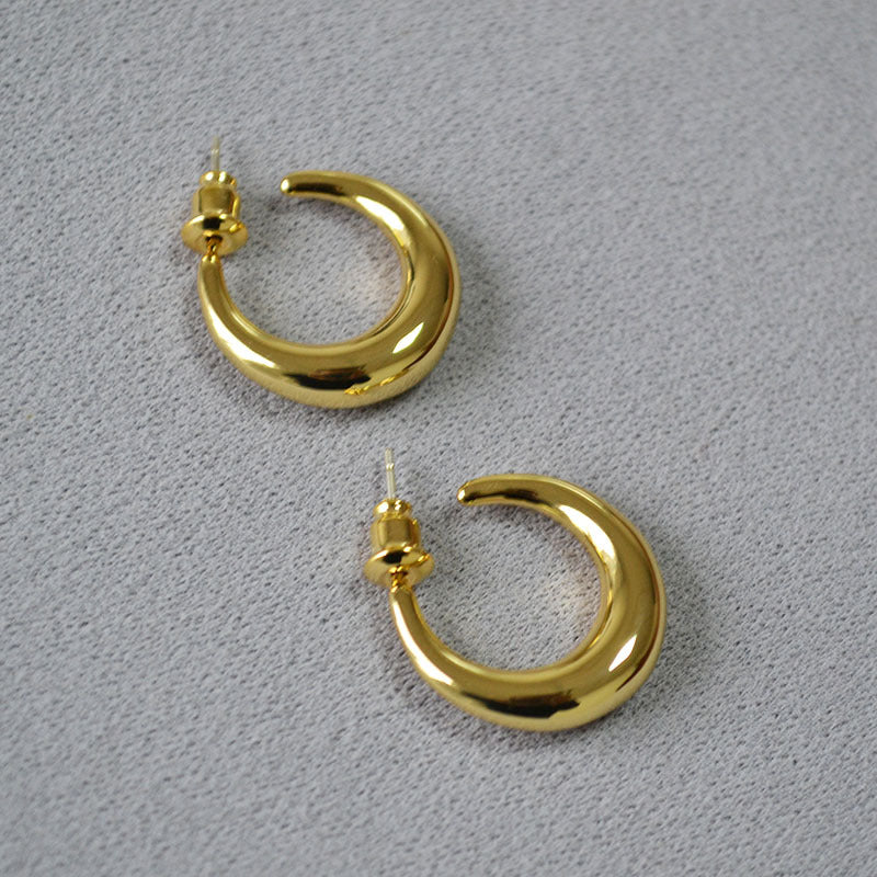 Romanttinen Kulta Korvarengas erityisiin hetkiin