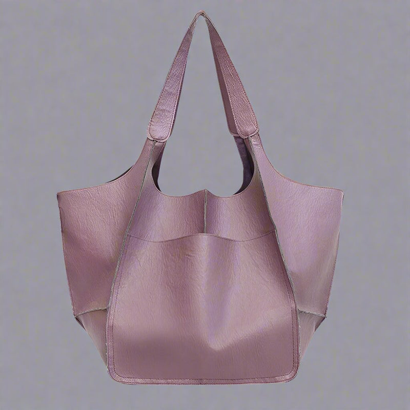 Beautifully Finished Bag in a Timeless Design