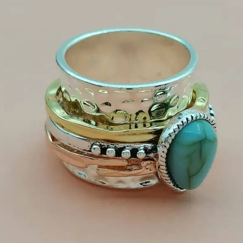 Klassinen Sormus ajattomalla viehätyksellä