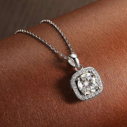 Herkkä käsityö Kaulakoru