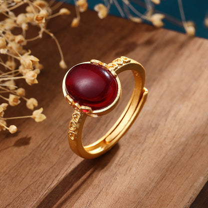 Romanttinen Kulta Sormus erityisiin hetkiin