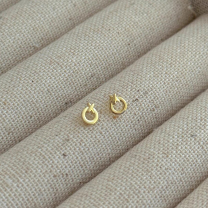 Romanttinen Kulta Korvarengas erityisiin hetkiin