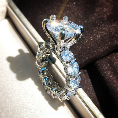 Herkkä käsityö Sormus