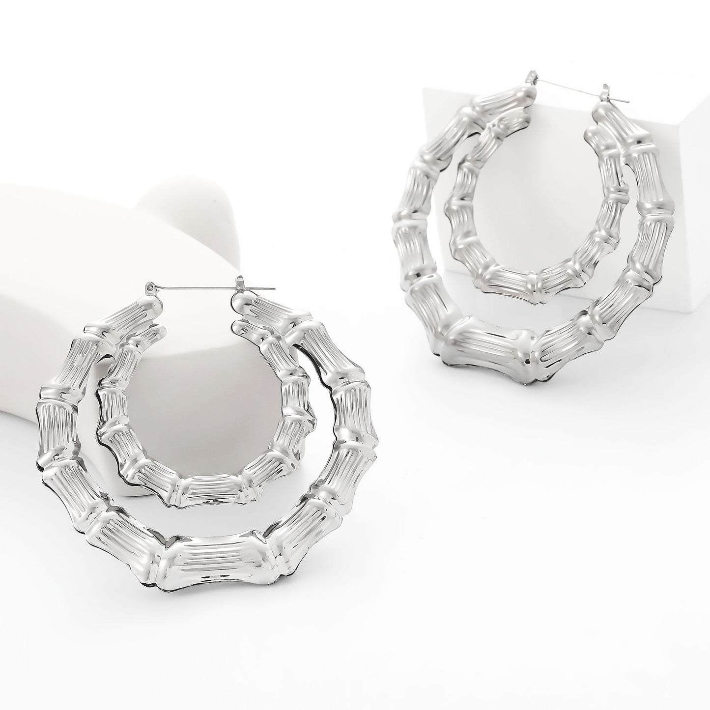 Klassinen Korvarengas ajattomalla viehätyksellä