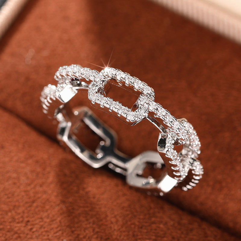 Klassinen Koru ajattomalla viehätyksellä