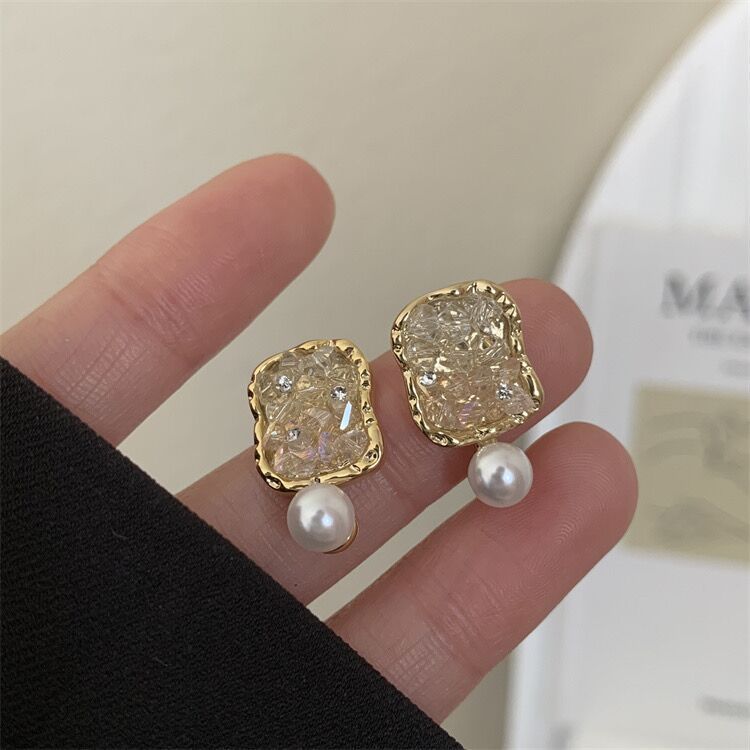 Romanttinen Helmi Korvarengas erityisiin hetkiin