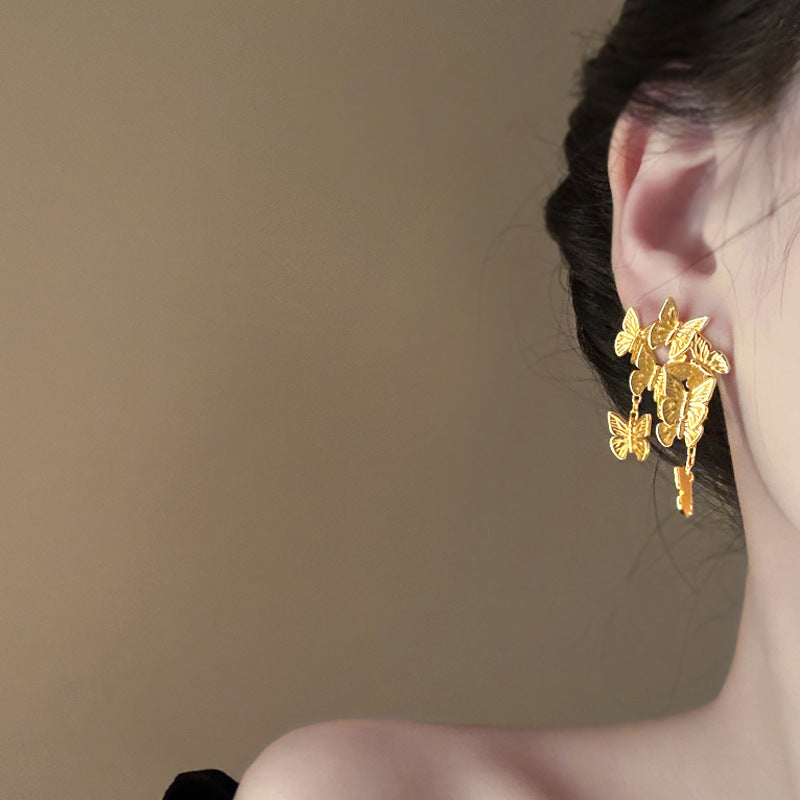 Kaunis Kulta Korvarengas ainutlaatuisella tyylillä