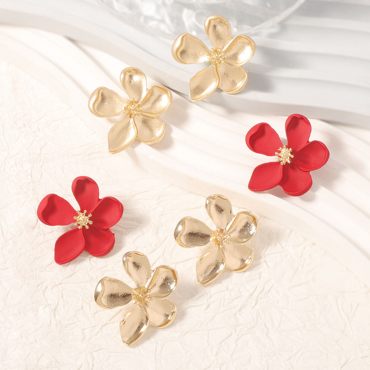 Klassinen Korvarengas ajattomalla viehätyksellä