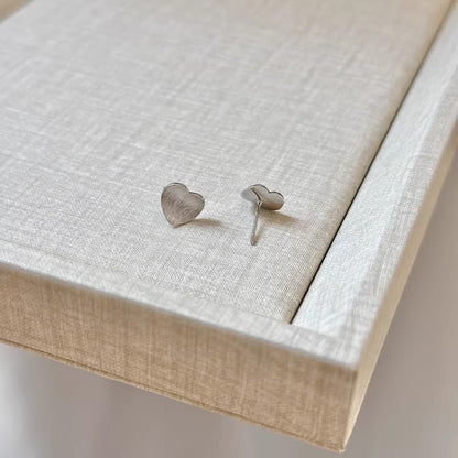 Kaunis Korvarengas ainutlaatuisella tyylillä