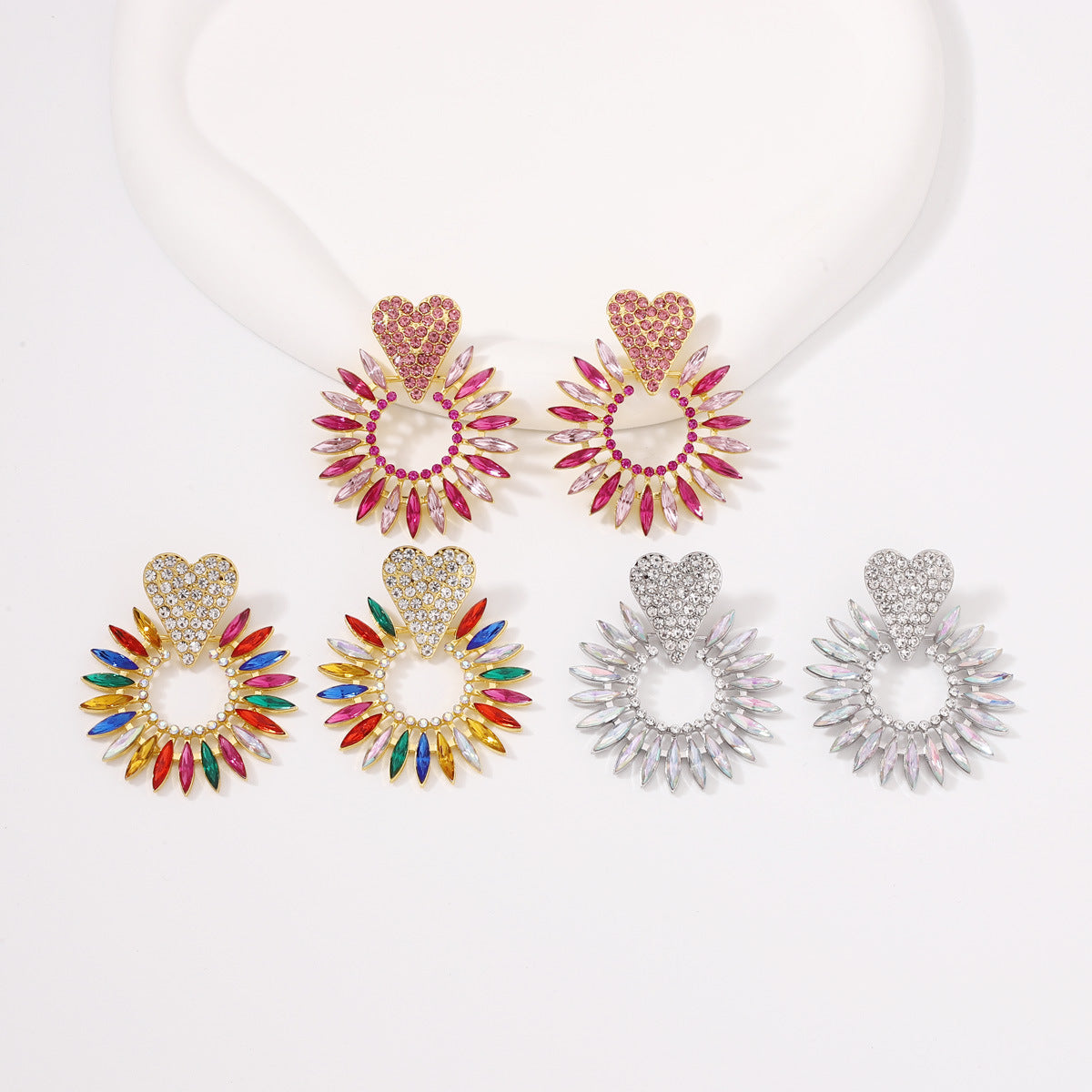 Hurmaava Korvarengas jokaiseen tilaisuuteen