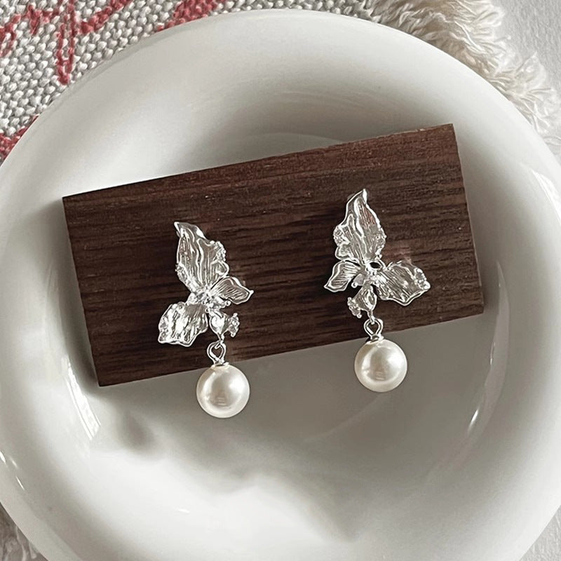 Romanttinen Helmi Korvarengas erityisiin hetkiin