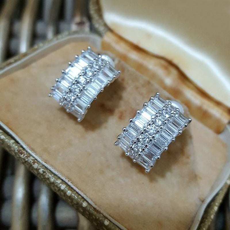 Klassinen Korvarengas ajattomalla viehätyksellä