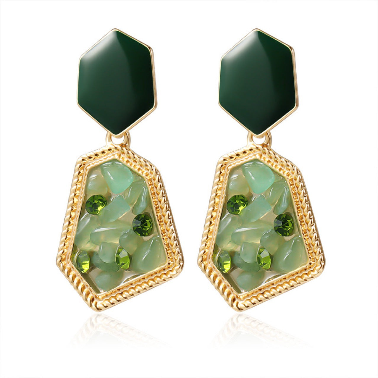 Klassinen Sormus ajattomalla viehätyksellä