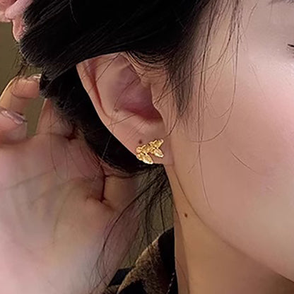 Kaunis Korvarengas ainutlaatuisella tyylillä