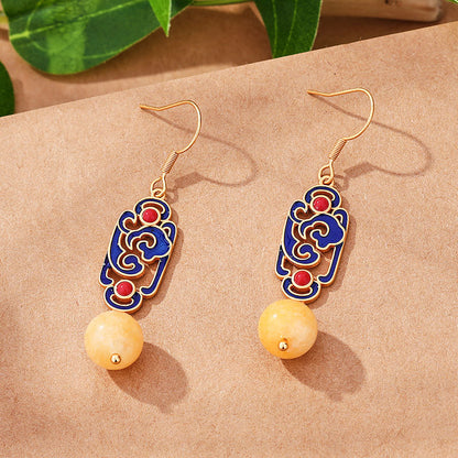 Klassinen Hopea Korvarengas ajattomalla viehätyksellä