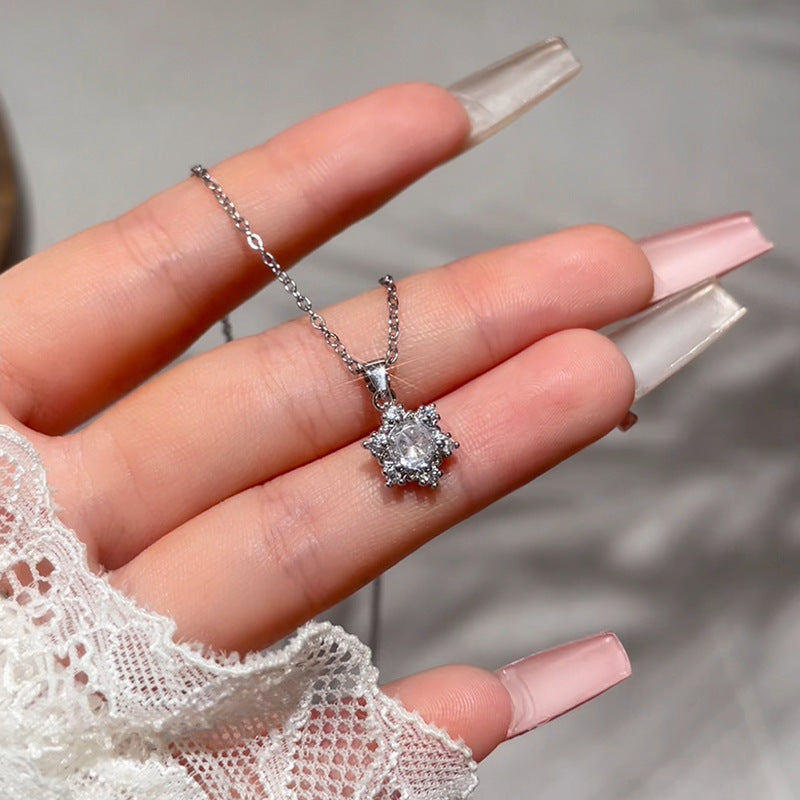 Kaunis Koru ainutlaatuisella tyylillä