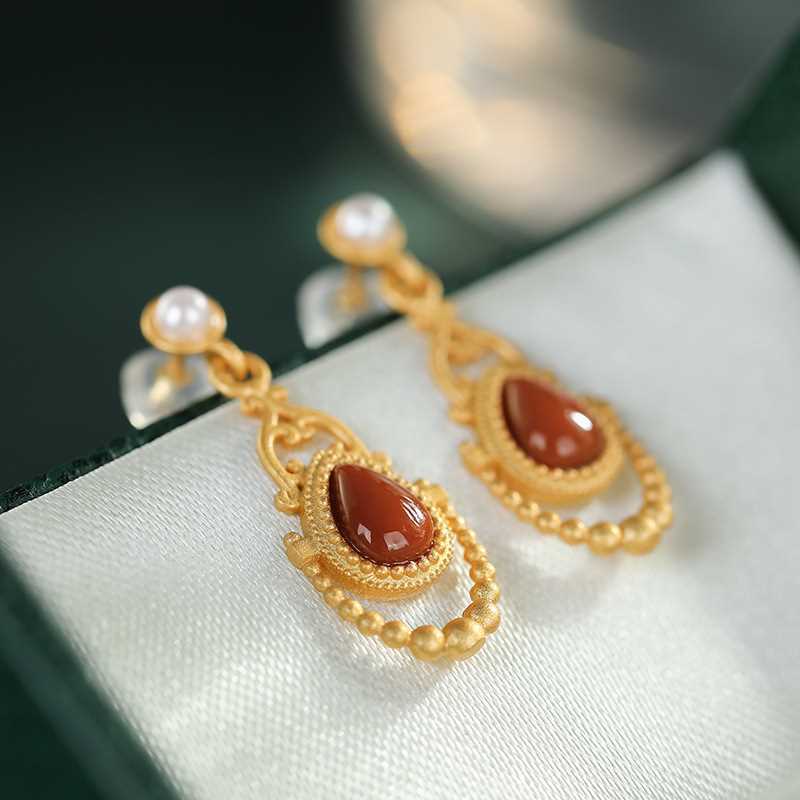 Klassinen Kulta Korvarengas ajattomalla viehätyksellä