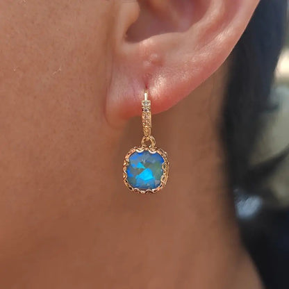 Kaunis Korvarengas ainutlaatuisella tyylillä