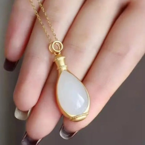 Romanttinen Hopea Kaulakoru erityisiin hetkiin