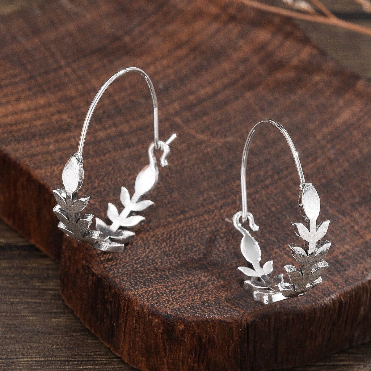 Klassinen Korvarengas ajattomalla viehätyksellä