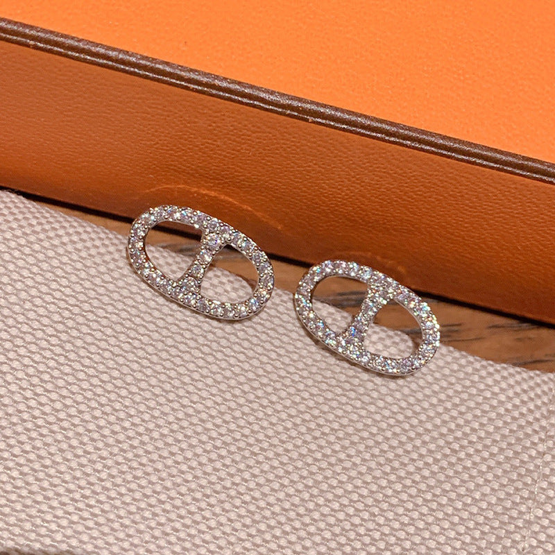 Elegantti Koru jokaiseen tilaisuuteen