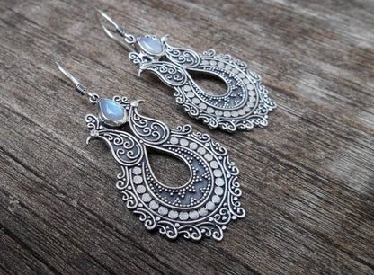 Klassinen Korvarengas ajattomalla viehätyksellä