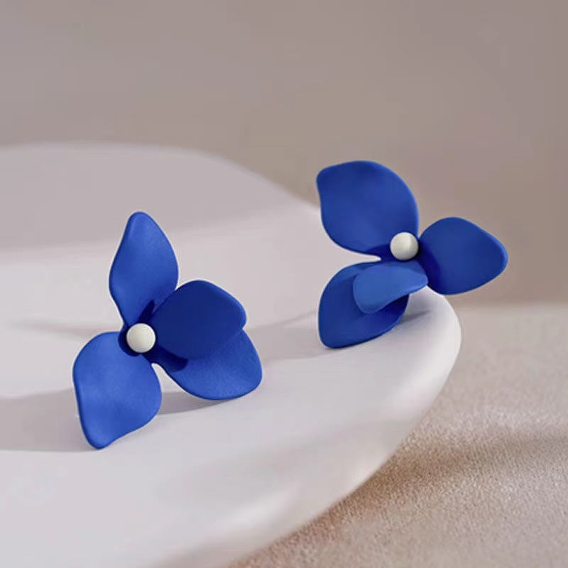 Hurmaava Korvarengas jokaiseen tilaisuuteen