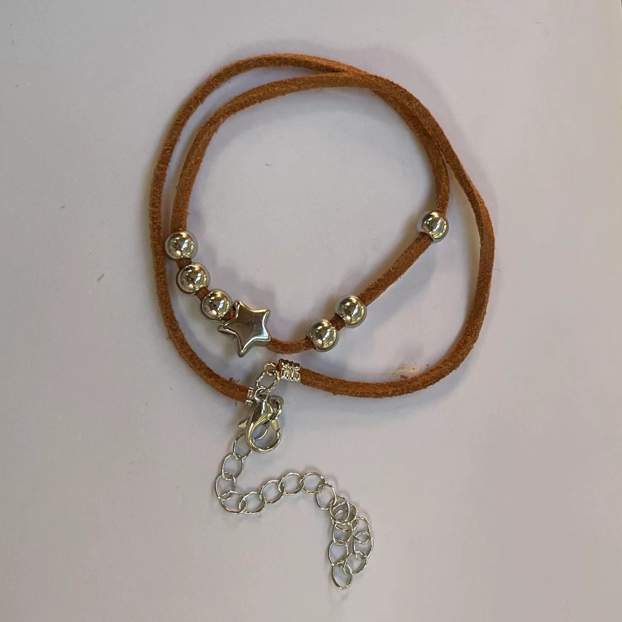 Elegantti Koru jokaiseen tilaisuuteen