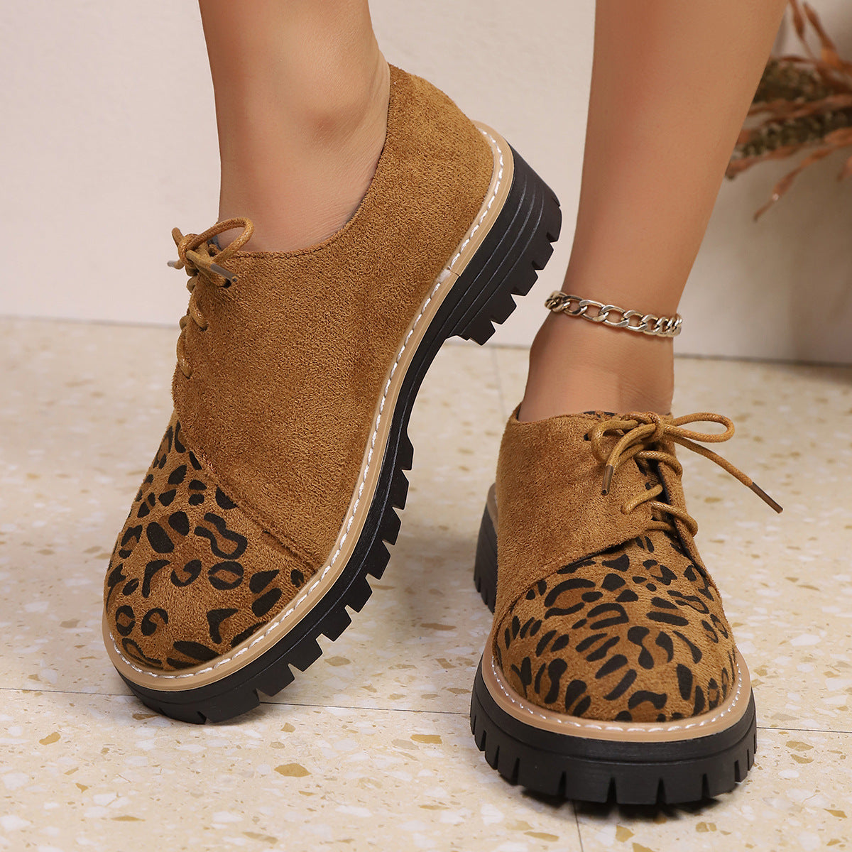 Mukavat Ortopediset Kengät Päivittäiseen Käyttöön