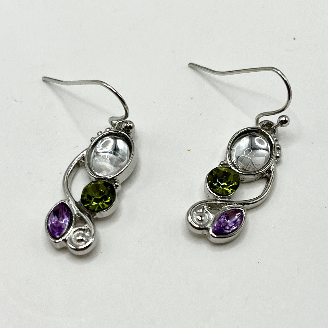 Klassinen Sormus ajattomalla viehätyksellä