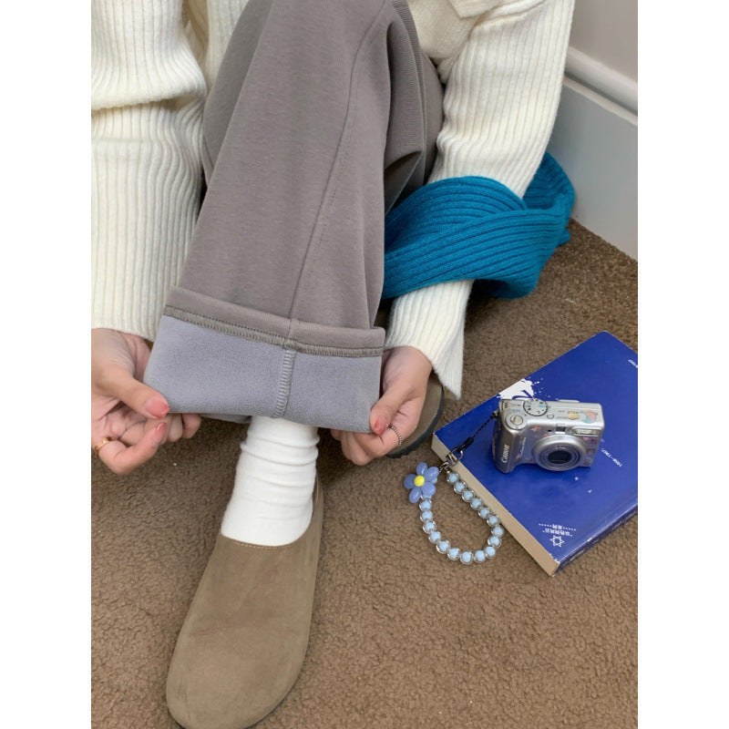 Beautifully Finished Trousers in a Timeless Design