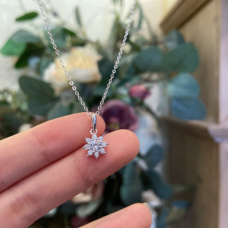 Elegantti Koru jokaiseen tilaisuuteen