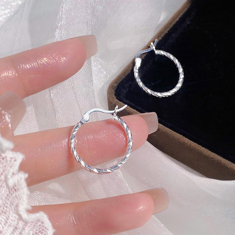 Elegantti Koru jokaiseen tilaisuuteen