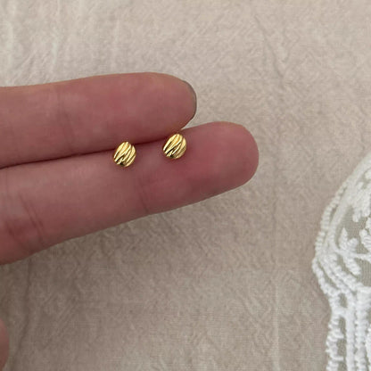 Elegantti Korvarengas jokaiseen tilaisuuteen